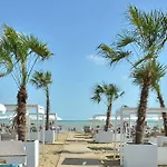 Lejlighed Beachfront With A Big Terrace - Beahost