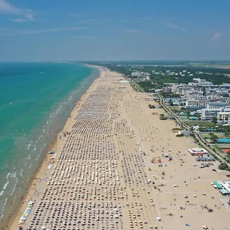 Beachfront With A Big Terrace - Beahost Bibione